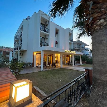Bayram Hotel Çeşme エクステリア 写真