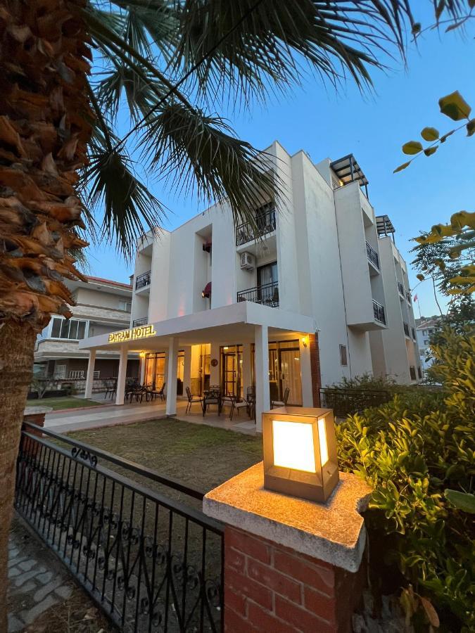 Bayram Hotel Çeşme エクステリア 写真